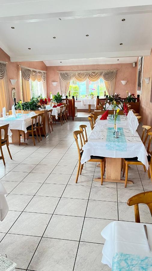 Hotel & Restaurant Am Kirschberg Alten Buseck Dış mekan fotoğraf