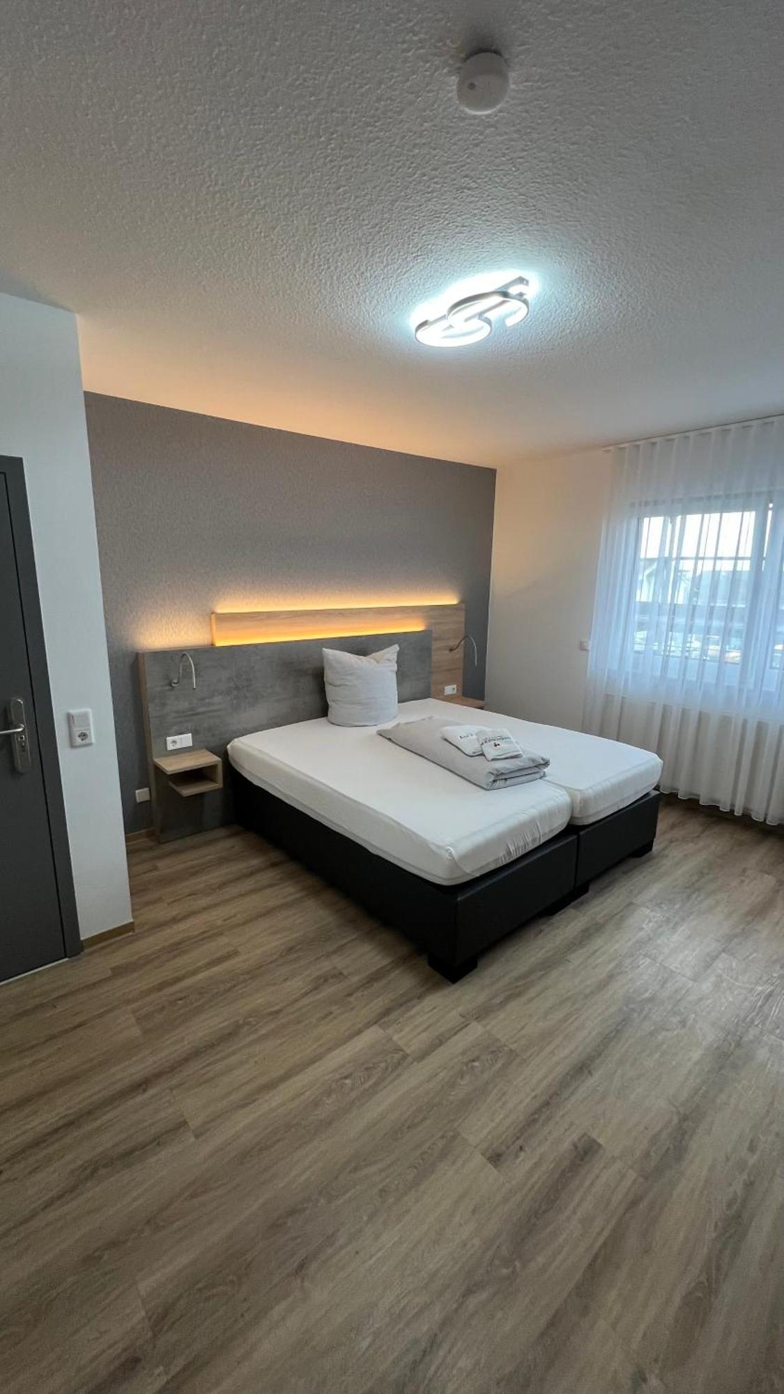 Hotel & Restaurant Am Kirschberg Alten Buseck Dış mekan fotoğraf