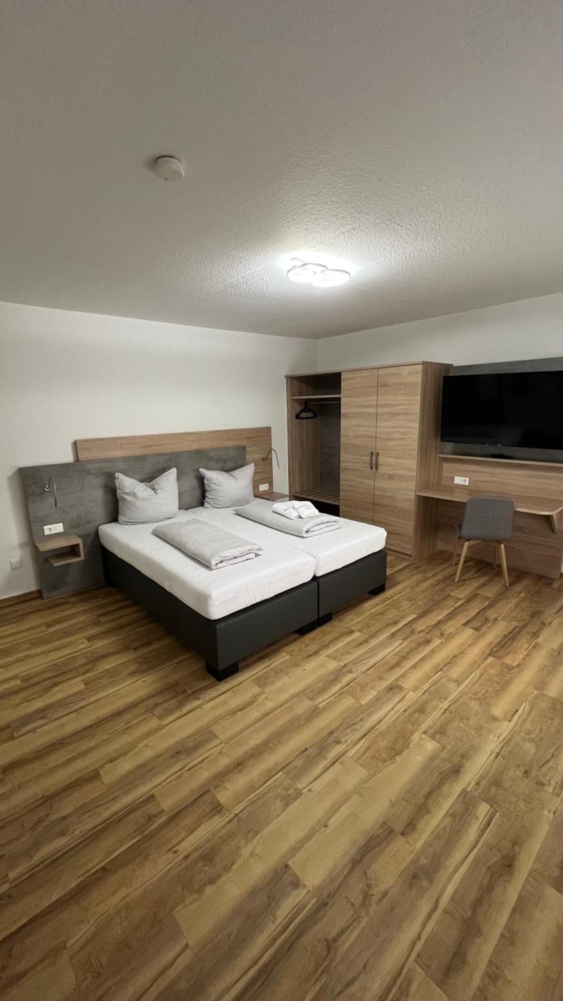 Hotel & Restaurant Am Kirschberg Alten Buseck Dış mekan fotoğraf