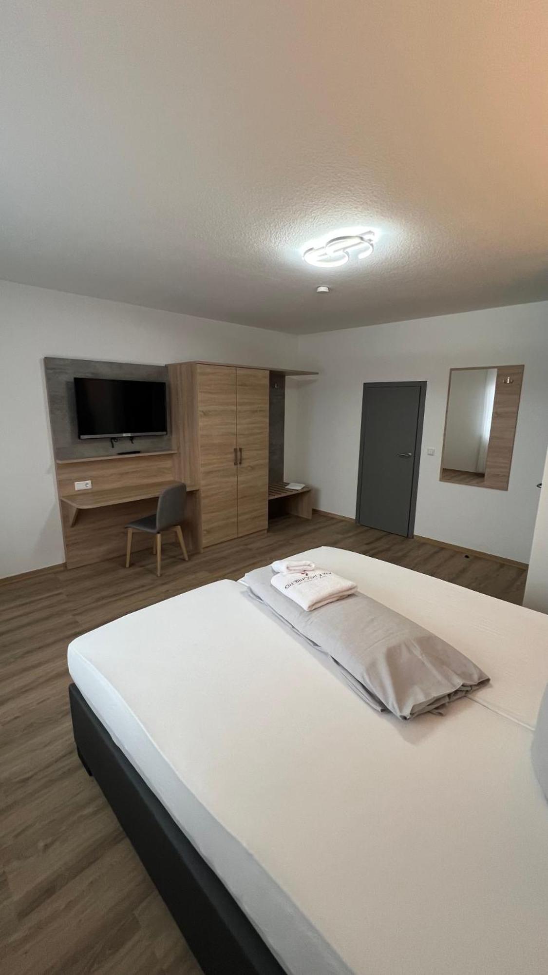 Hotel & Restaurant Am Kirschberg Alten Buseck Dış mekan fotoğraf