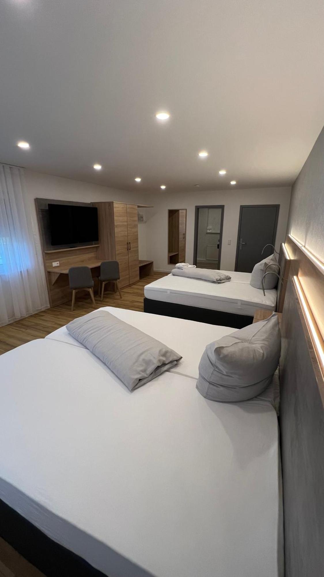 Hotel & Restaurant Am Kirschberg Alten Buseck Dış mekan fotoğraf