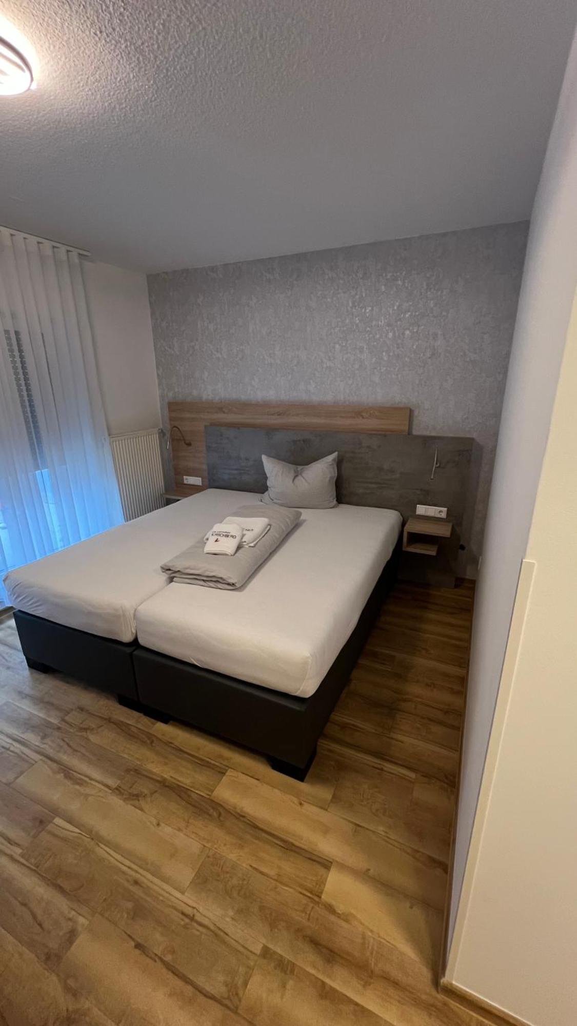 Hotel & Restaurant Am Kirschberg Alten Buseck Dış mekan fotoğraf
