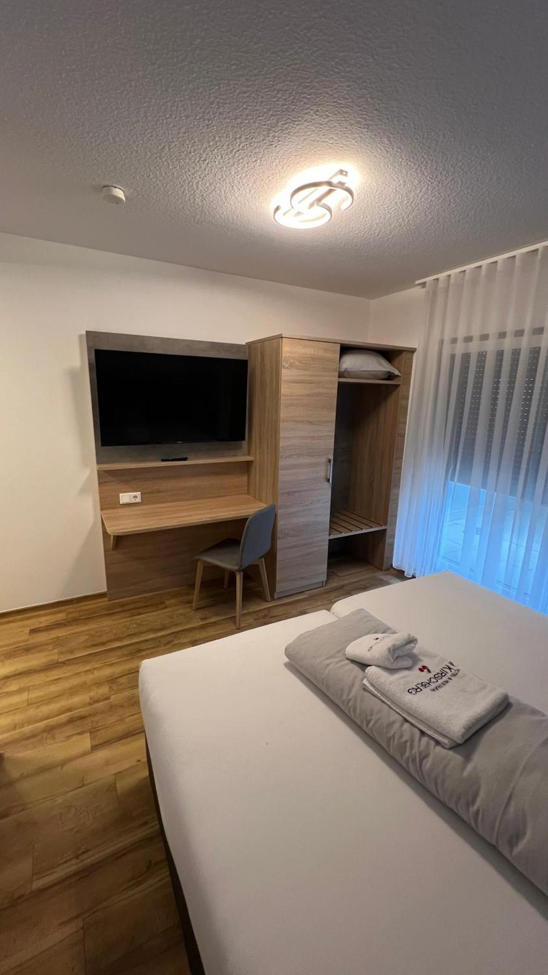 Hotel & Restaurant Am Kirschberg Alten Buseck Dış mekan fotoğraf