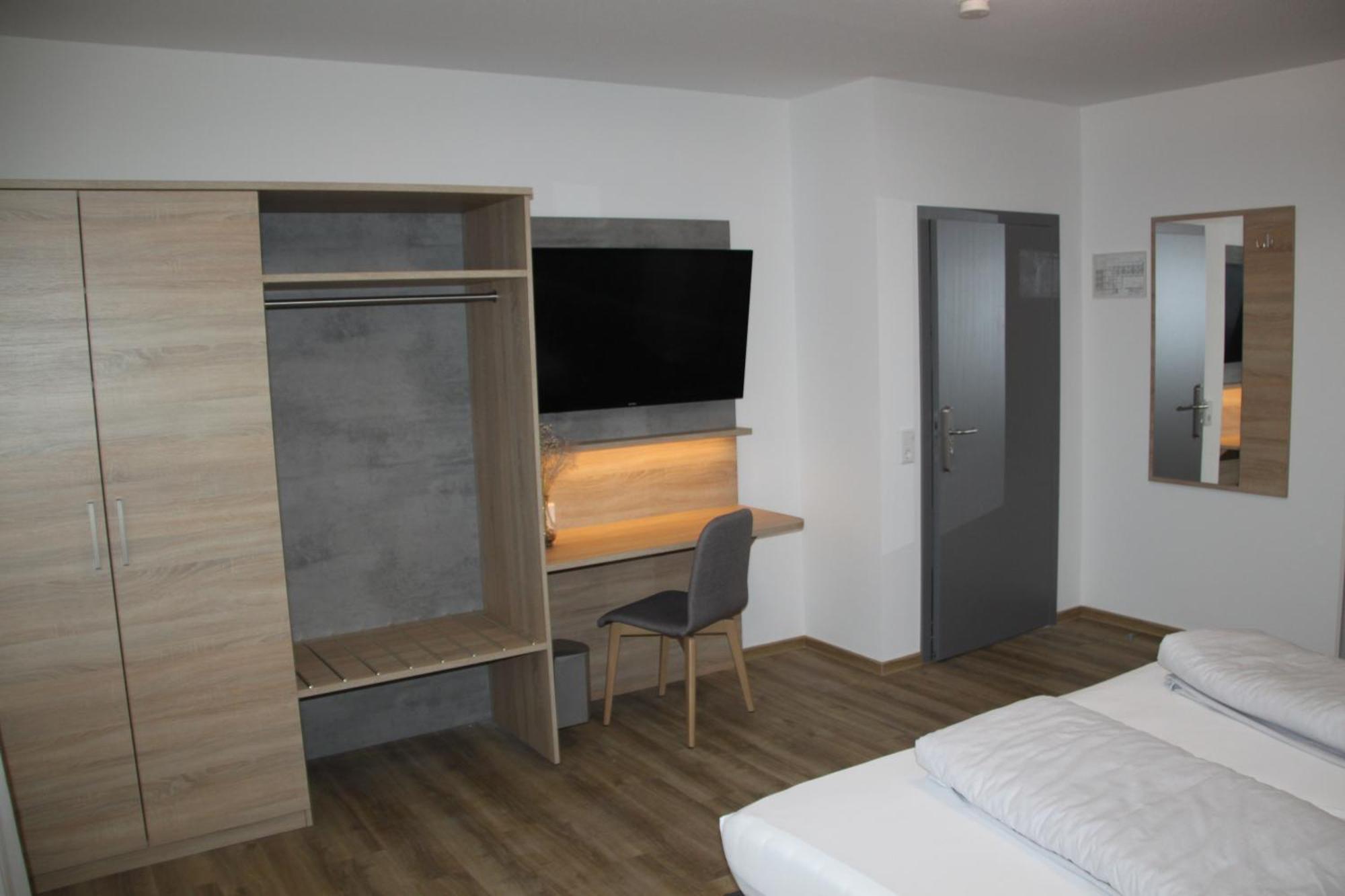 Hotel & Restaurant Am Kirschberg Alten Buseck Dış mekan fotoğraf
