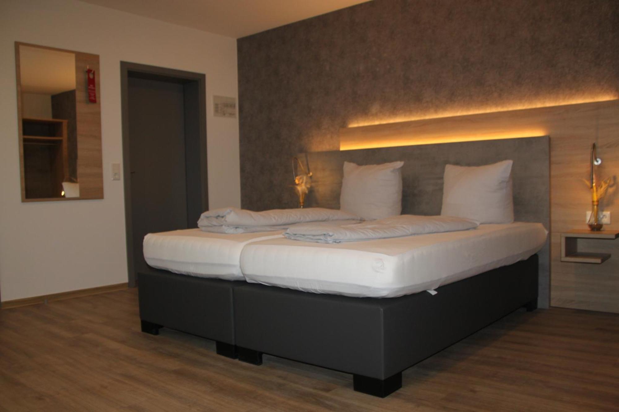 Hotel & Restaurant Am Kirschberg Alten Buseck Dış mekan fotoğraf