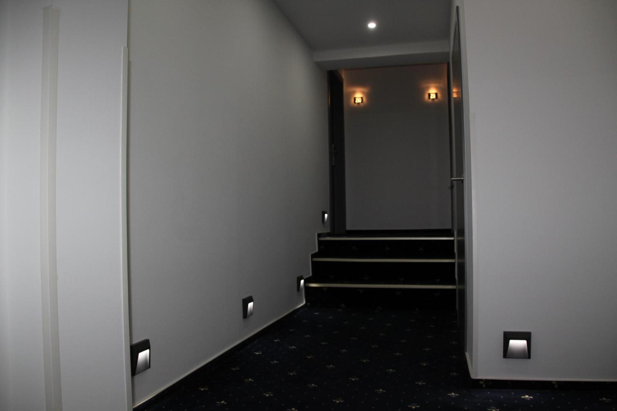 Hotel & Restaurant Am Kirschberg Alten Buseck Dış mekan fotoğraf
