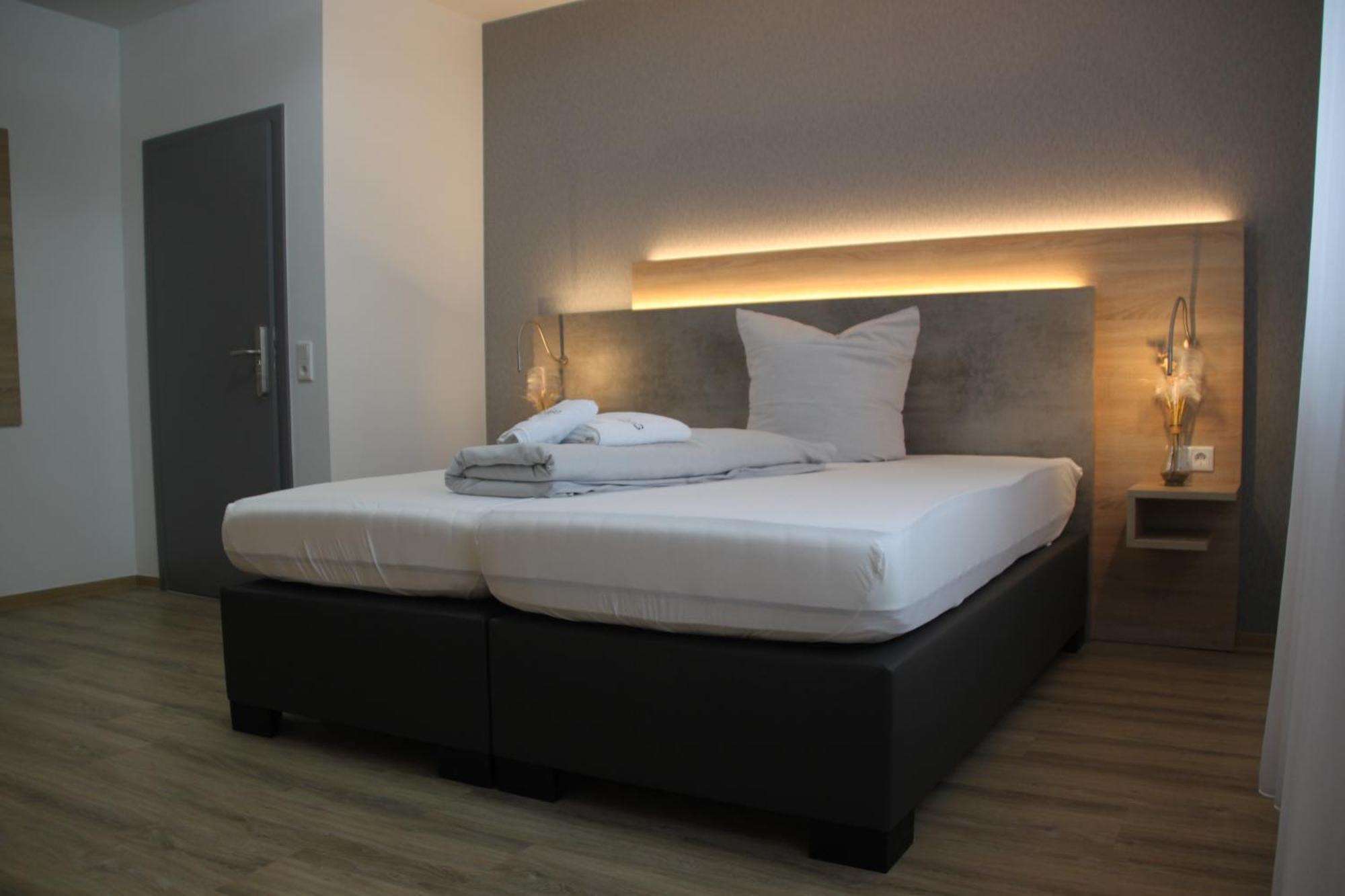 Hotel & Restaurant Am Kirschberg Alten Buseck Dış mekan fotoğraf
