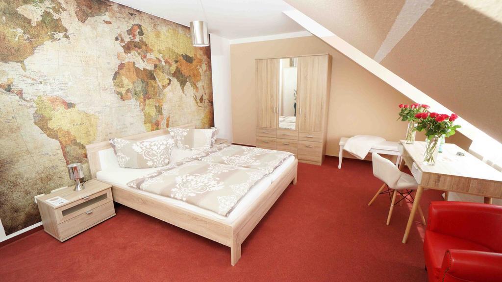 Hotel & Restaurant Am Kirschberg Alten Buseck Dış mekan fotoğraf